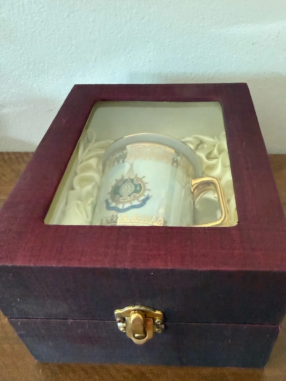 Vintage Thai King Rama IX Porcelain Mug Set with box